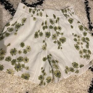 Abercrombie white shorts green flower NWT size M
